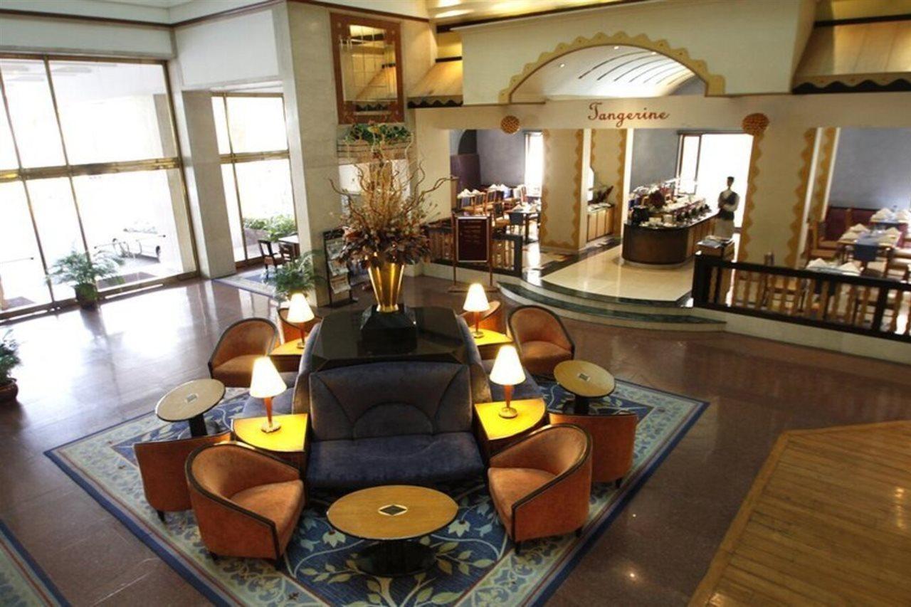 Hotel Sagar Plaza City Centre Pune Eksteriør billede