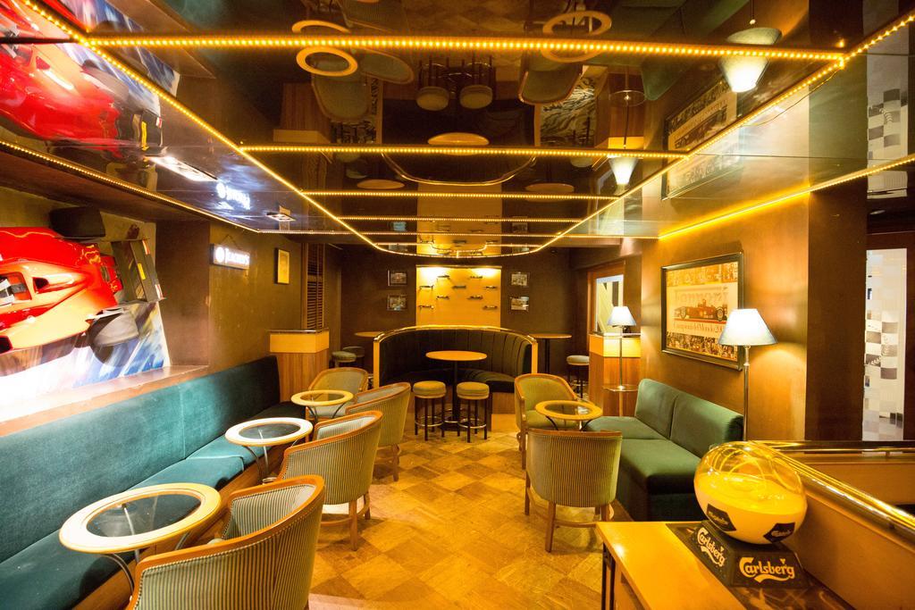 Hotel Sagar Plaza City Centre Pune Eksteriør billede