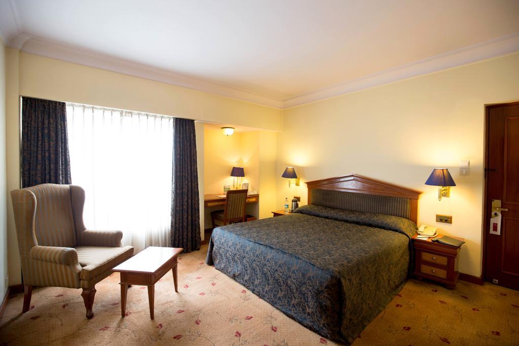 Hotel Sagar Plaza City Centre Pune Værelse billede