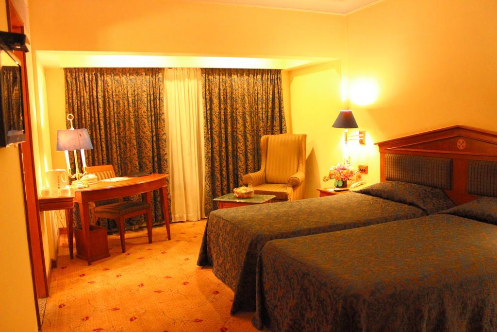 Hotel Sagar Plaza City Centre Pune Værelse billede