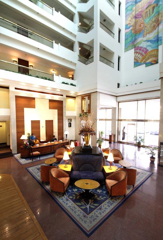 Hotel Sagar Plaza City Centre Pune Eksteriør billede
